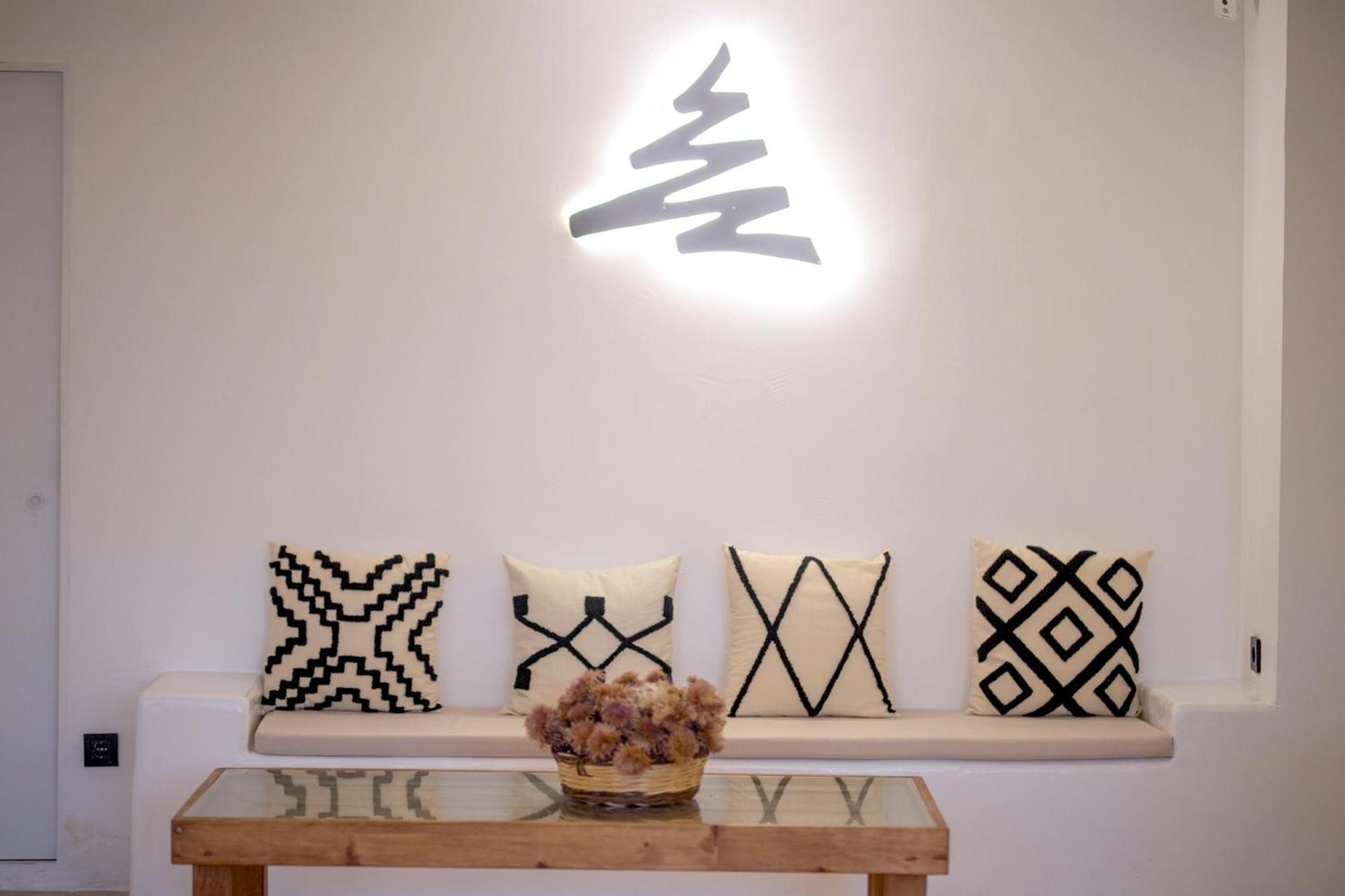 Camlik 87 Hotel Ayvalik Exterior photo