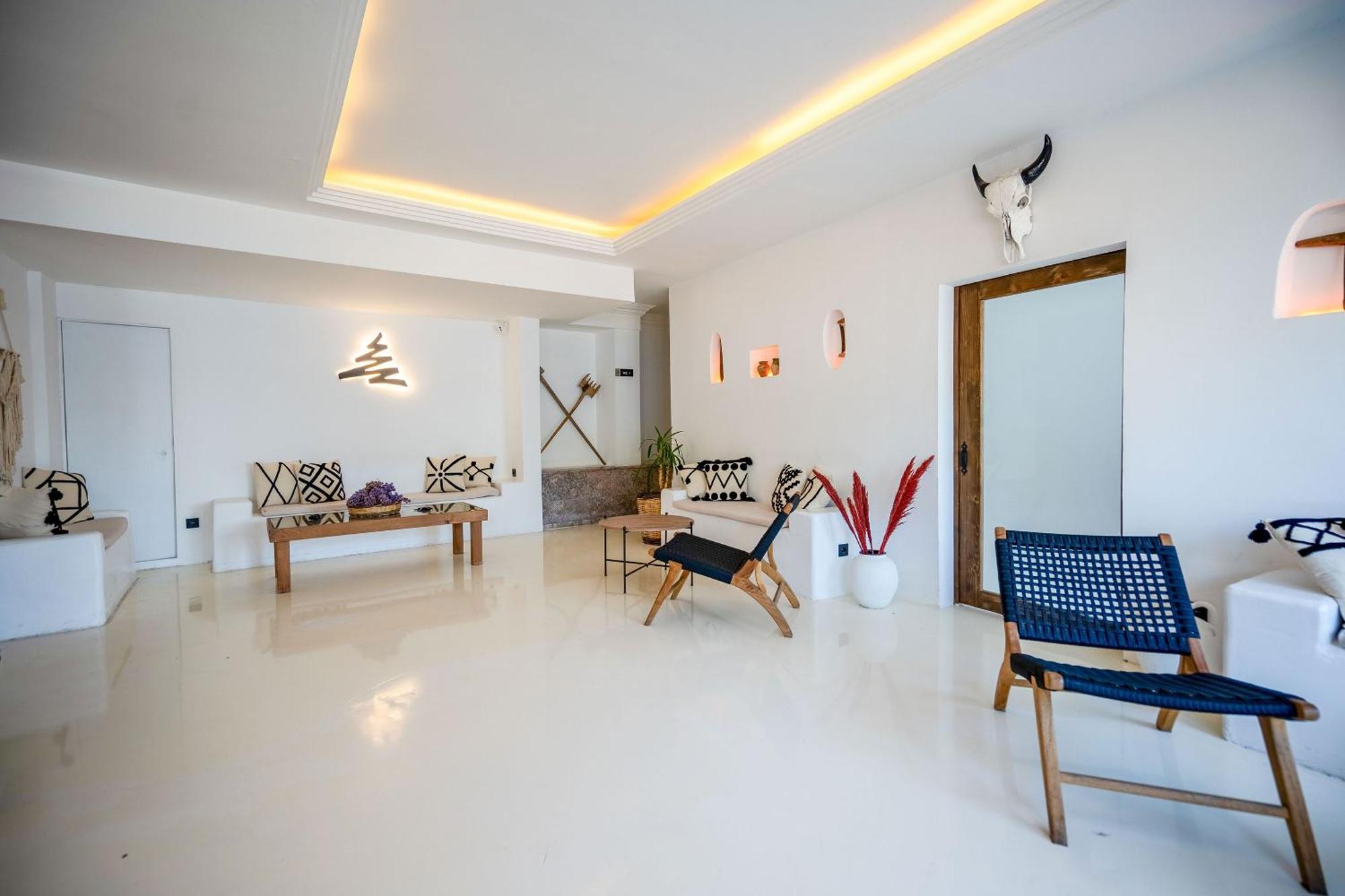 Camlik 87 Hotel Ayvalik Exterior photo